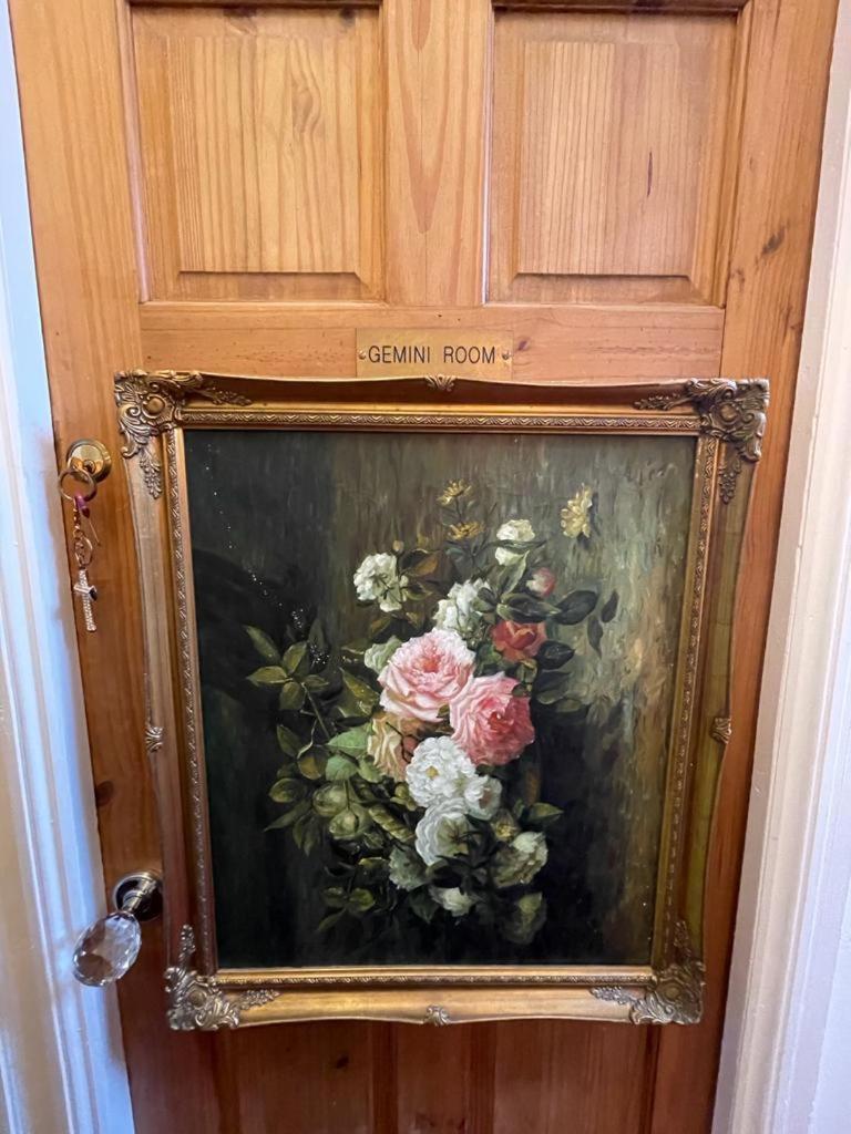 ポースコール Olivia House Bed & Breakfast エクステリア 写真