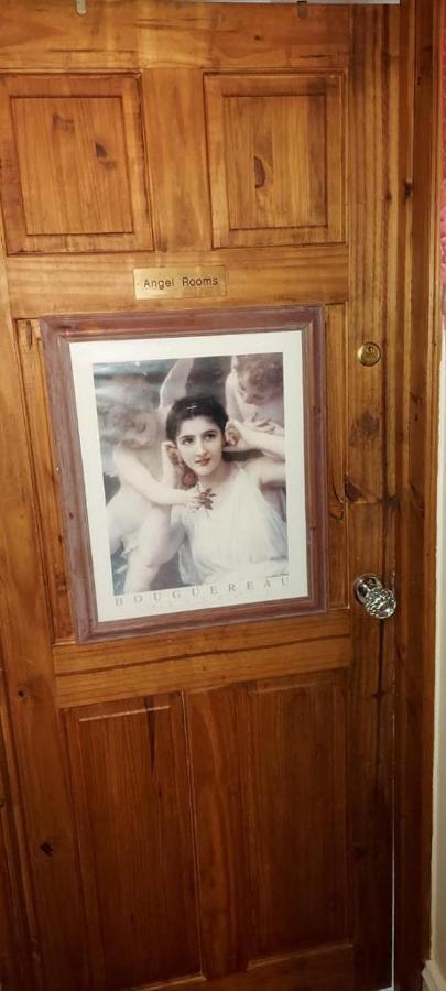 ポースコール Olivia House Bed & Breakfast エクステリア 写真